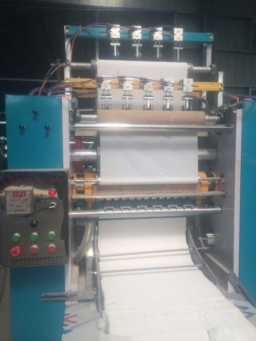 貴州全自動抽紙機和衛(wèi)生紙加工設(shè)備發(fā)貨