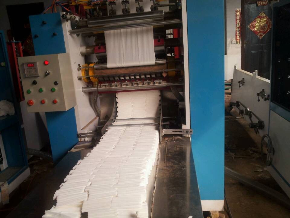 河南南陽的全自動抽紙機已發(fā)貨