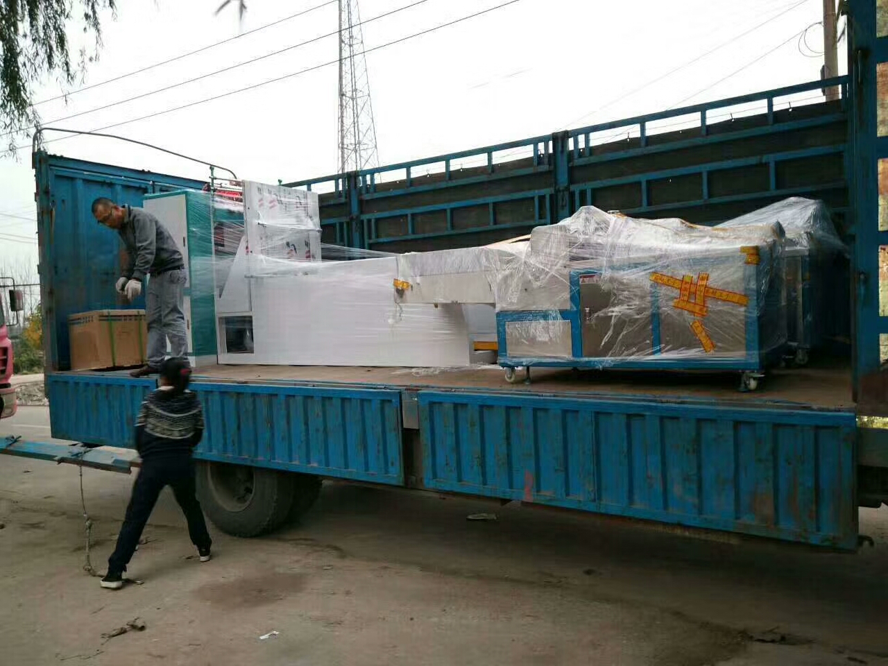 恒源全自動(dòng)抽紙生產(chǎn)線——湖北客戶選擇